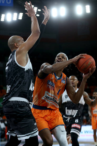 各队只有充 各队只有充