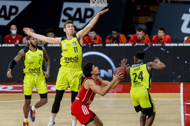 安普敦的球 安普敦的球