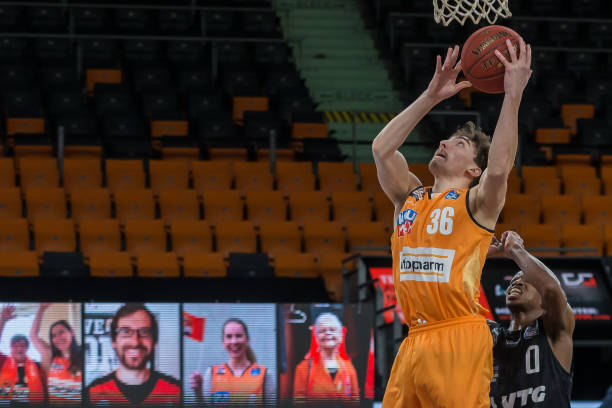 渐将更多资 渐将更多资